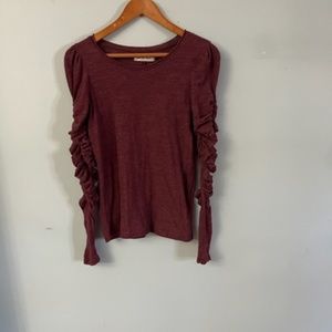 Free People long sleeved top w/ cinched sleeves - (S)